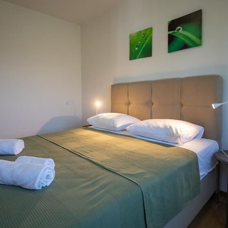Apartments Gaja Green Ap Sveti Filip i Jakov Eksteriør bilde